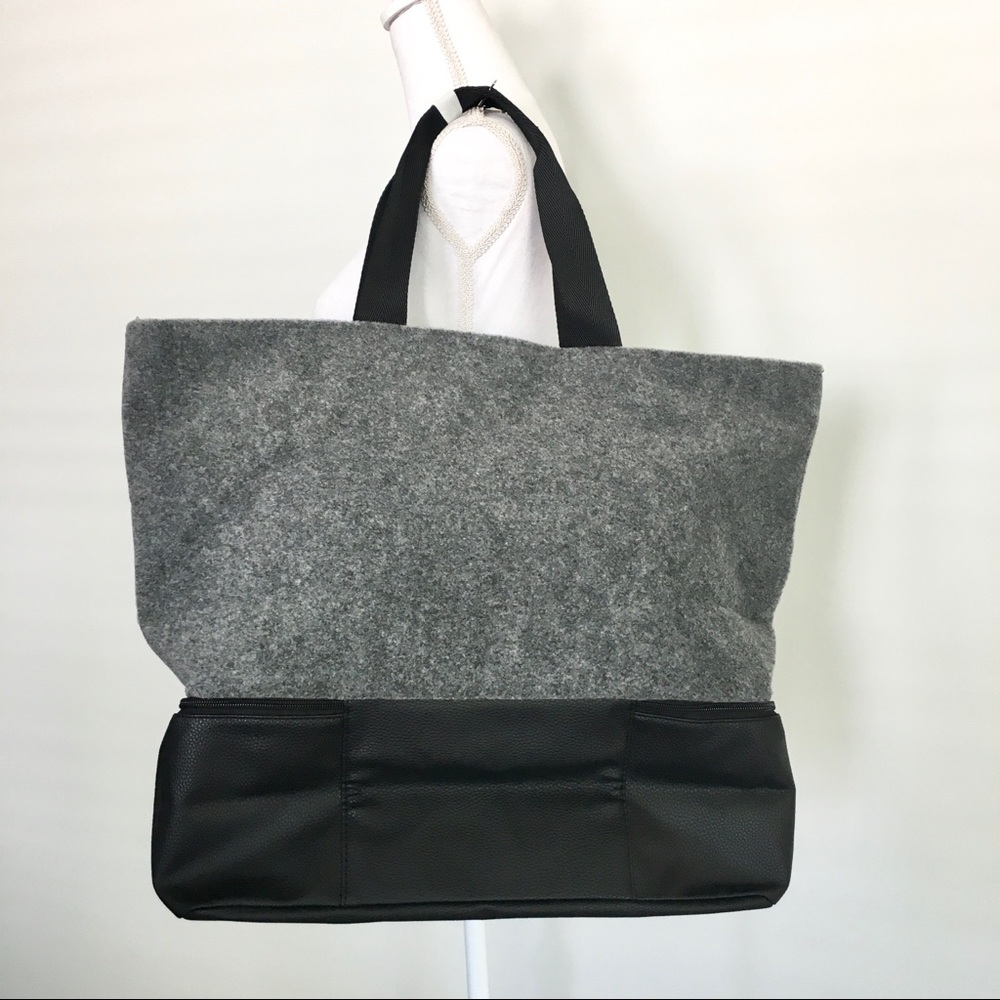 DSW Tote - Picture 2 of 10